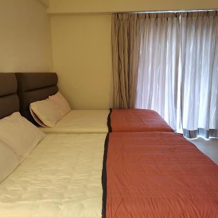 By The Sea Batu Ferringhi Beach Front Apartment Suite מראה חיצוני תמונה